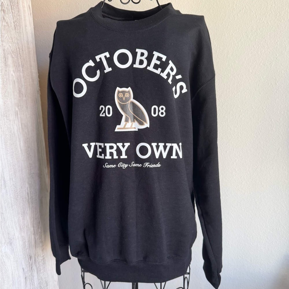 Men’s Black pullover sweatshirt